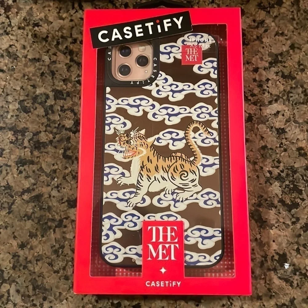 NWT Casetify The MET Art Museum Rank badge with tiger IPhone XS Max